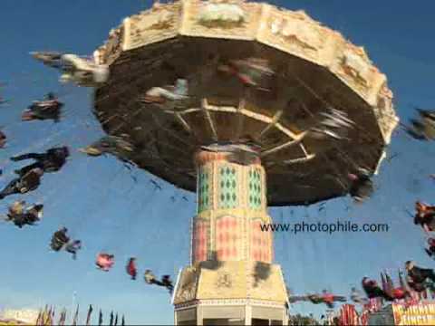 Demonstration of the Pulfrich Effect: NC State Fair