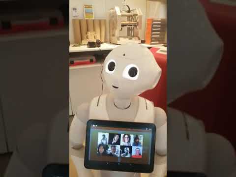 Pepper presenta Domorobo durante AI360Summit