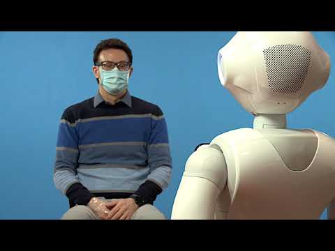 La survey attraverso lo sguardo di un social robot